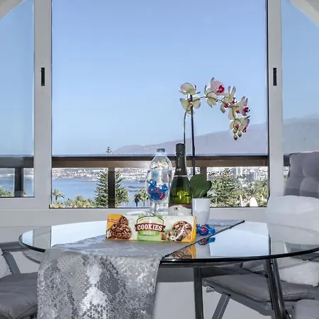 Luxury Ocean View Las Americas 아파트